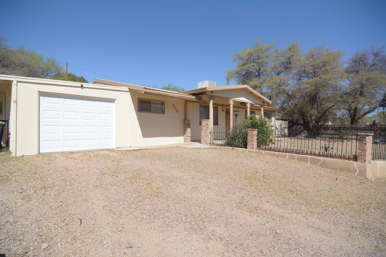 530 N Chaparral St - Photo 2 of 22