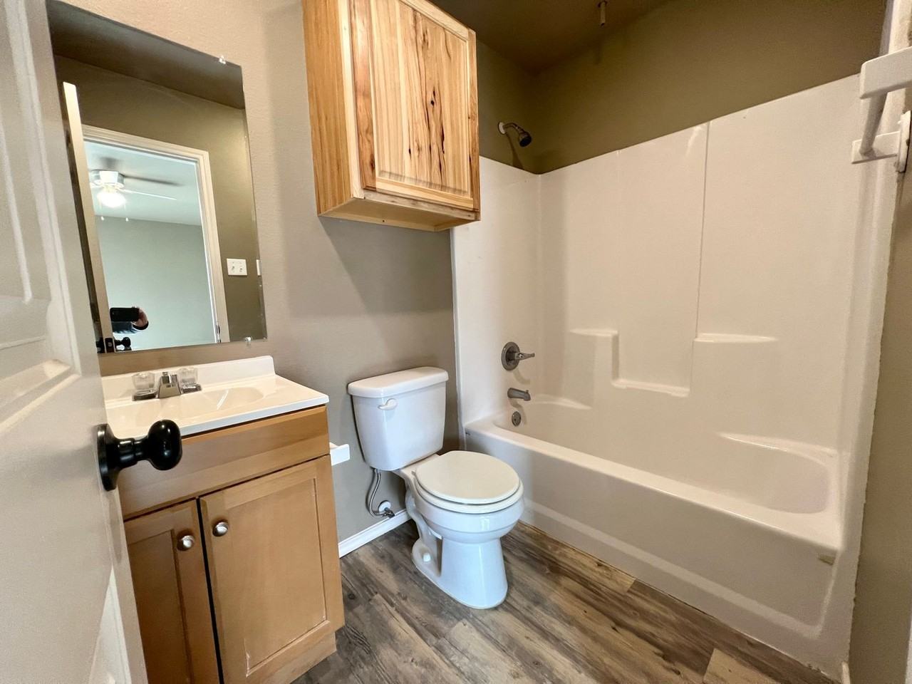 2207 E Main St - Photo 6 of 12