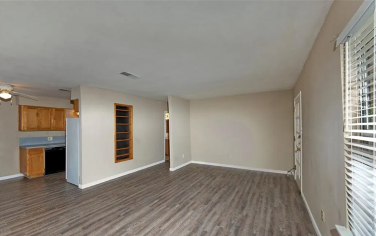 306 Orchard St - Photo 3 of 6