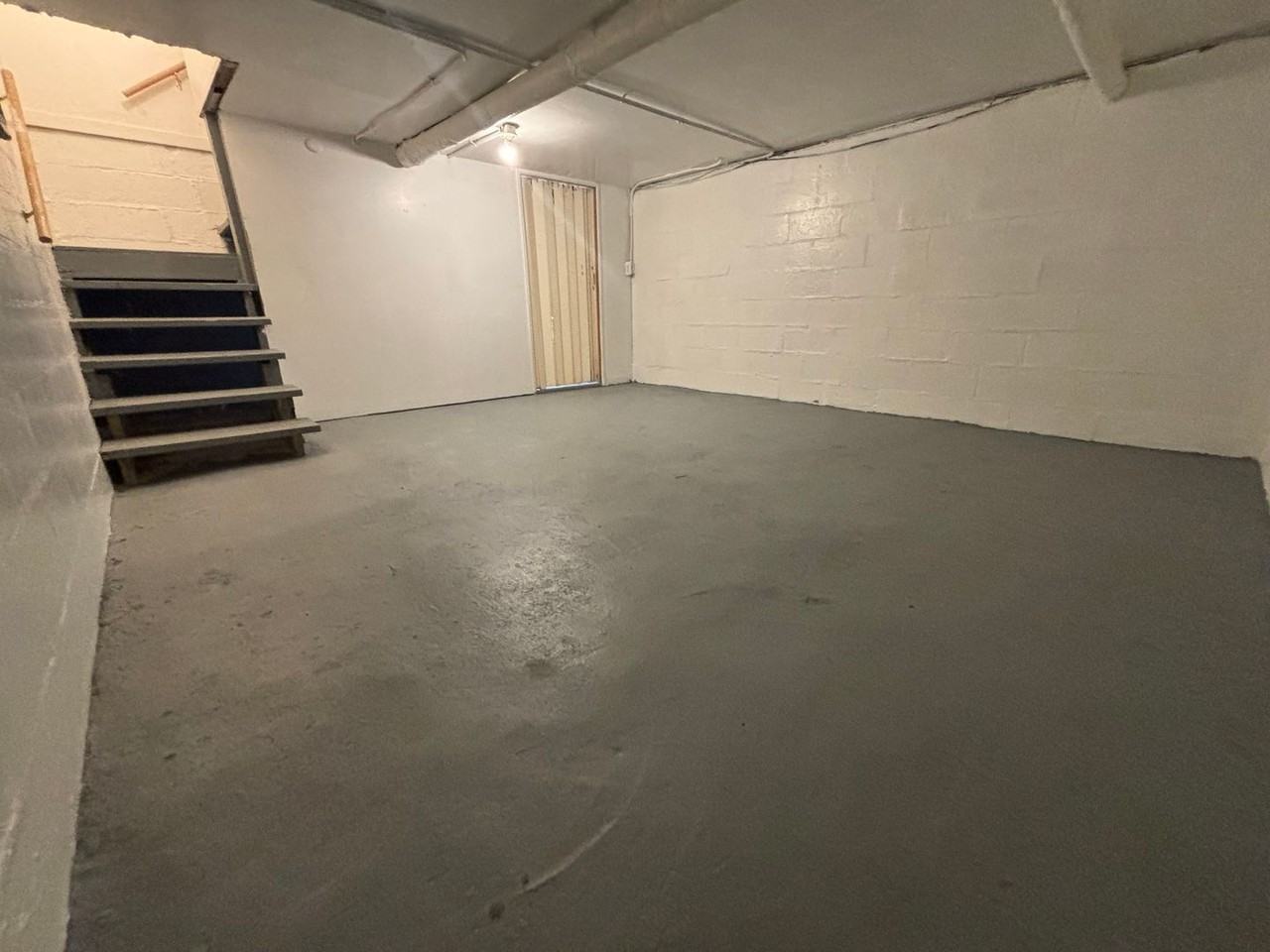 1615 26th St - Photo 2 of 4