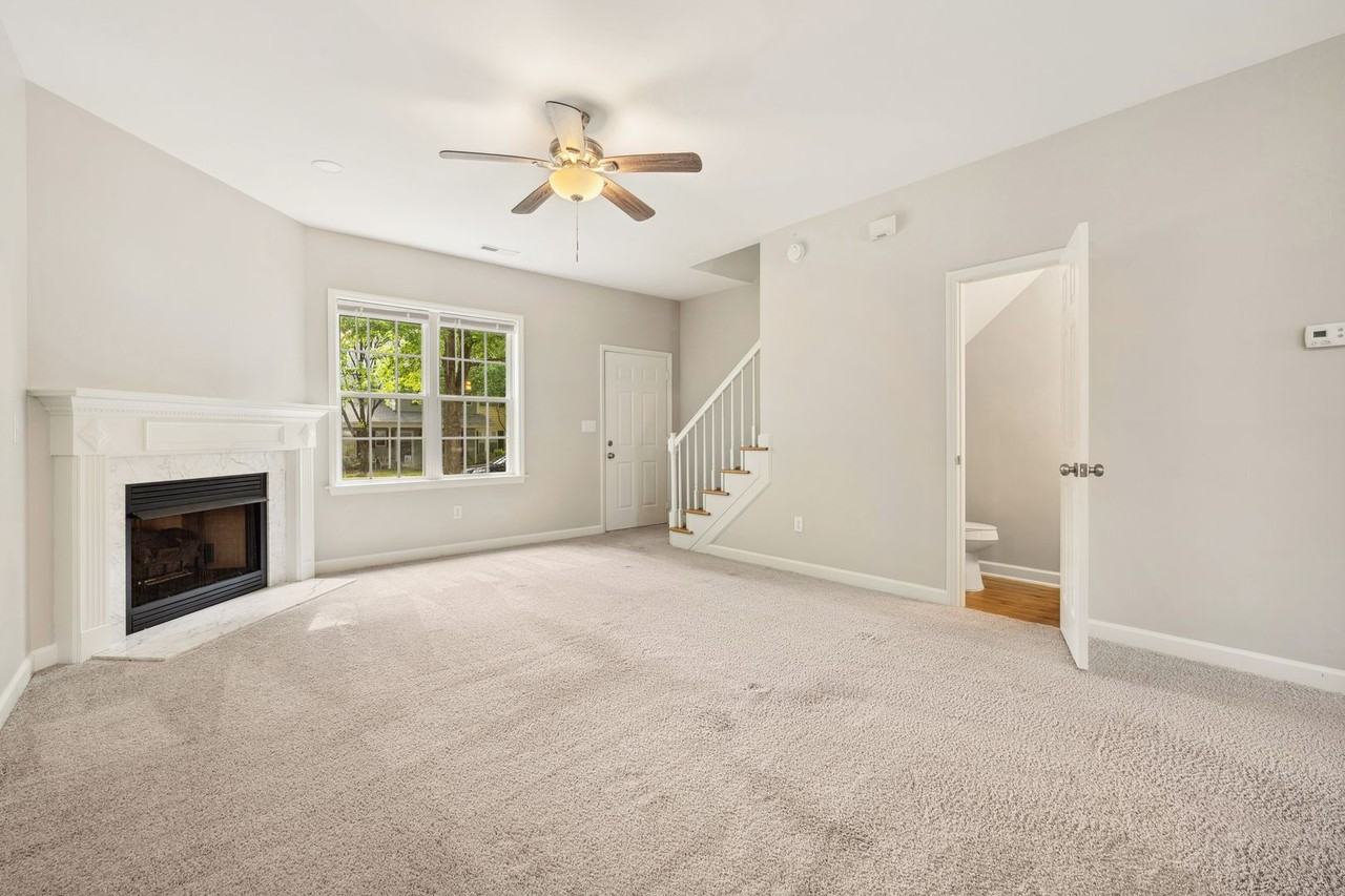 319 Commons Dr - Photo 6 of 18