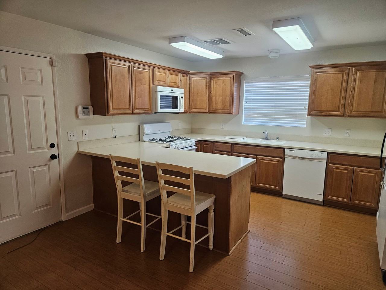 3151 Sycamore Ave - Photo 2 of 13