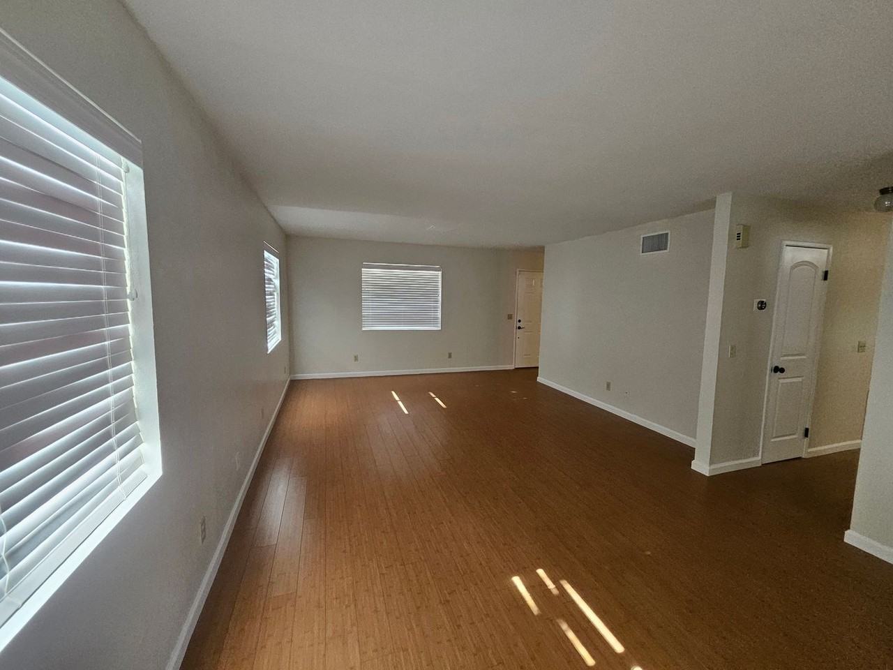 3151 Sycamore Ave - Photo 4 of 13
