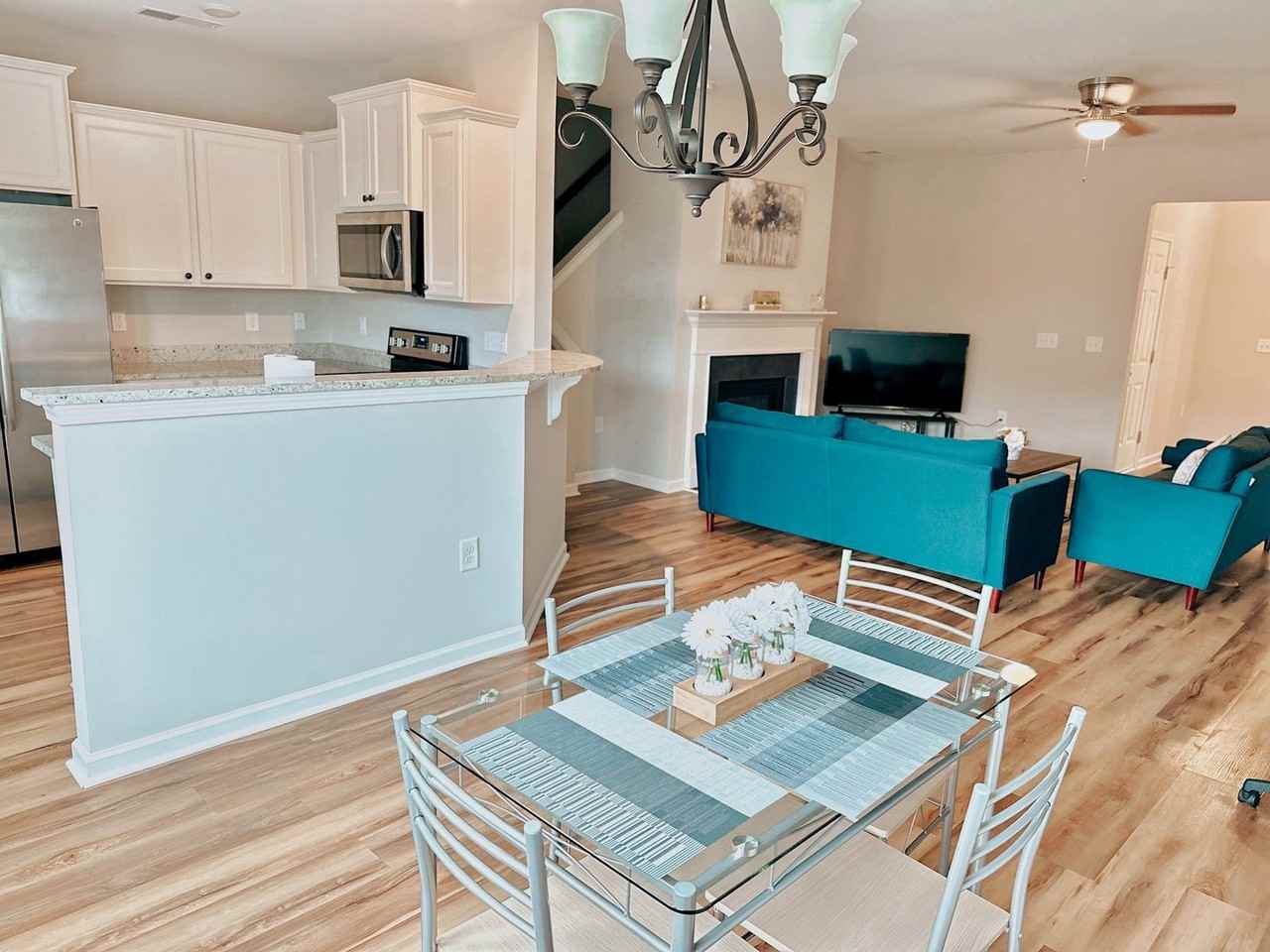 1129 Kudzu St - Photo 2 of 10