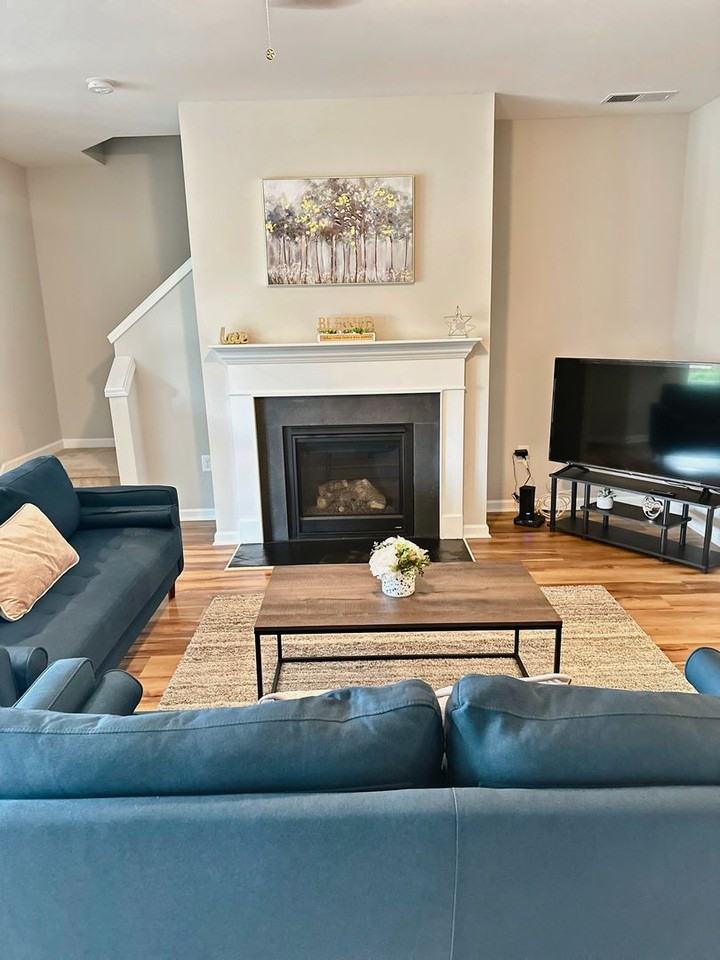 1129 Kudzu St - Photo 4 of 10