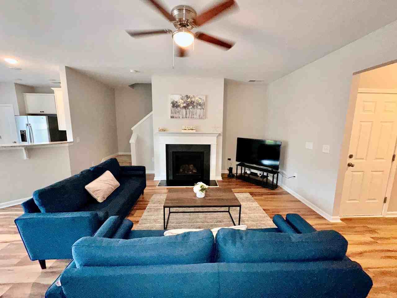 1129 Kudzu St - Photo 6 of 10