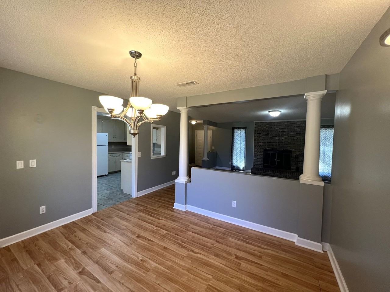 116 E Pondella Dr - Photo 3 of 13