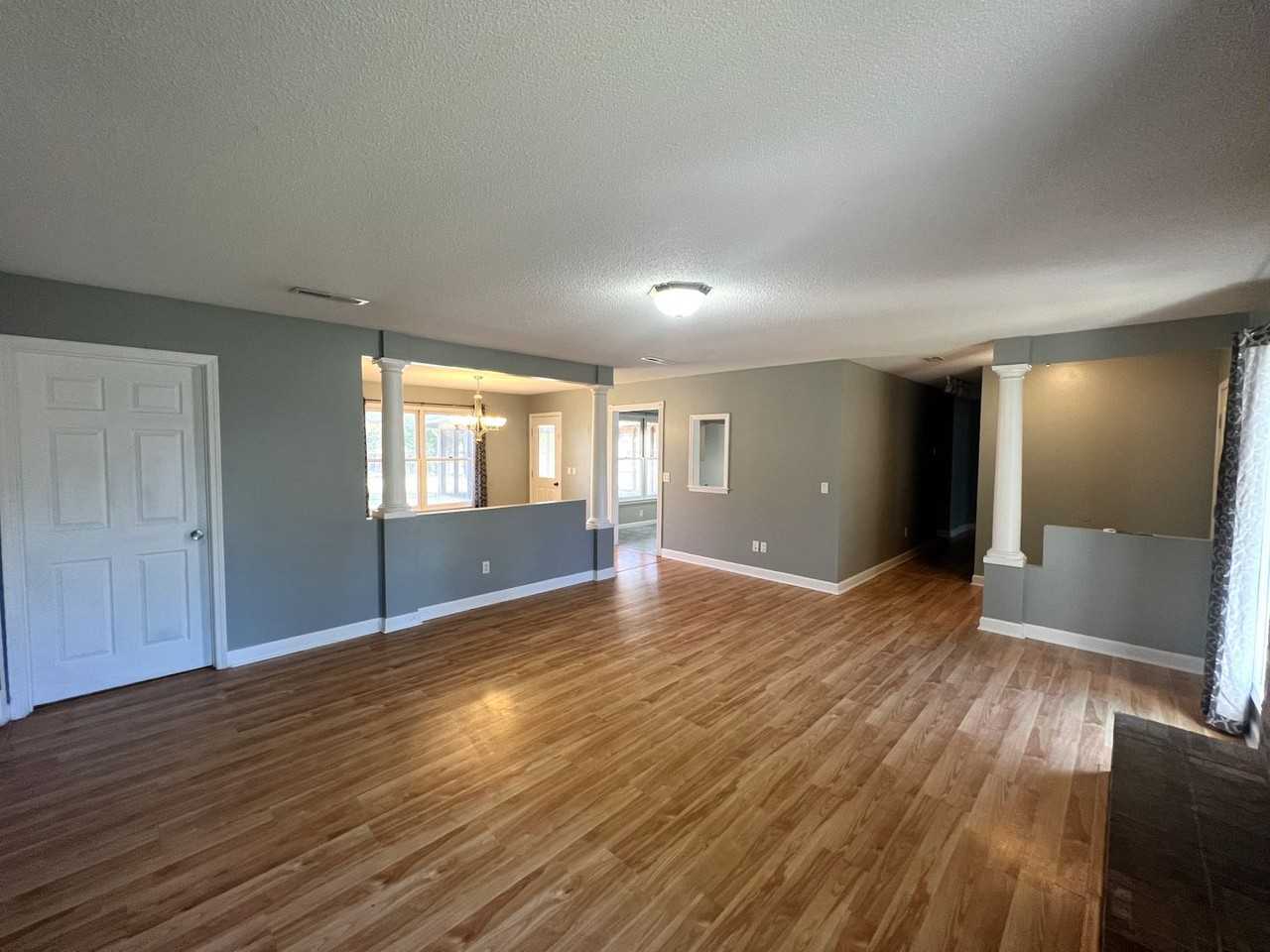 116 E Pondella Dr - Photo 4 of 13