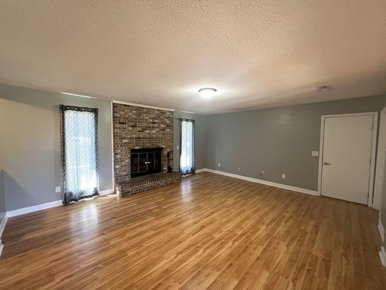 116 E Pondella Dr - Photo 5 of 13
