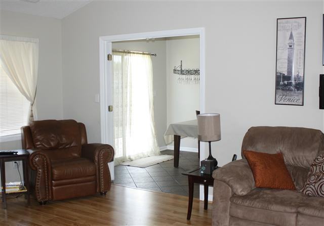 267 Parnell Rd - Photo 2 of 8