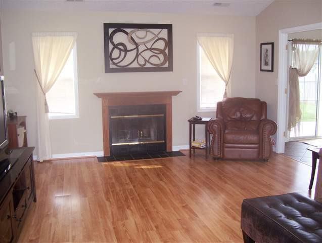 267 Parnell Rd - Photo 3 of 8