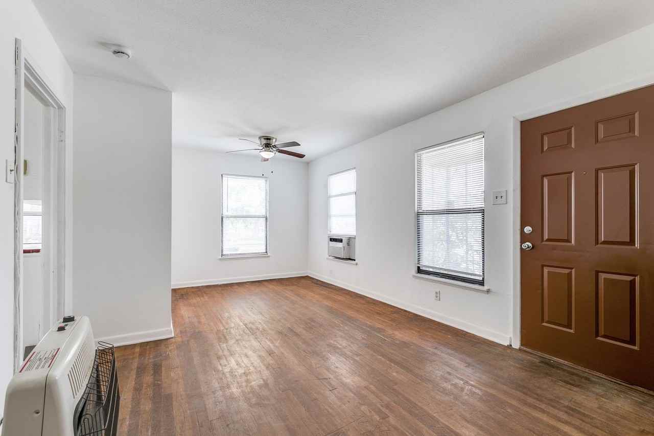 142 Helena St - Photo 4 of 25