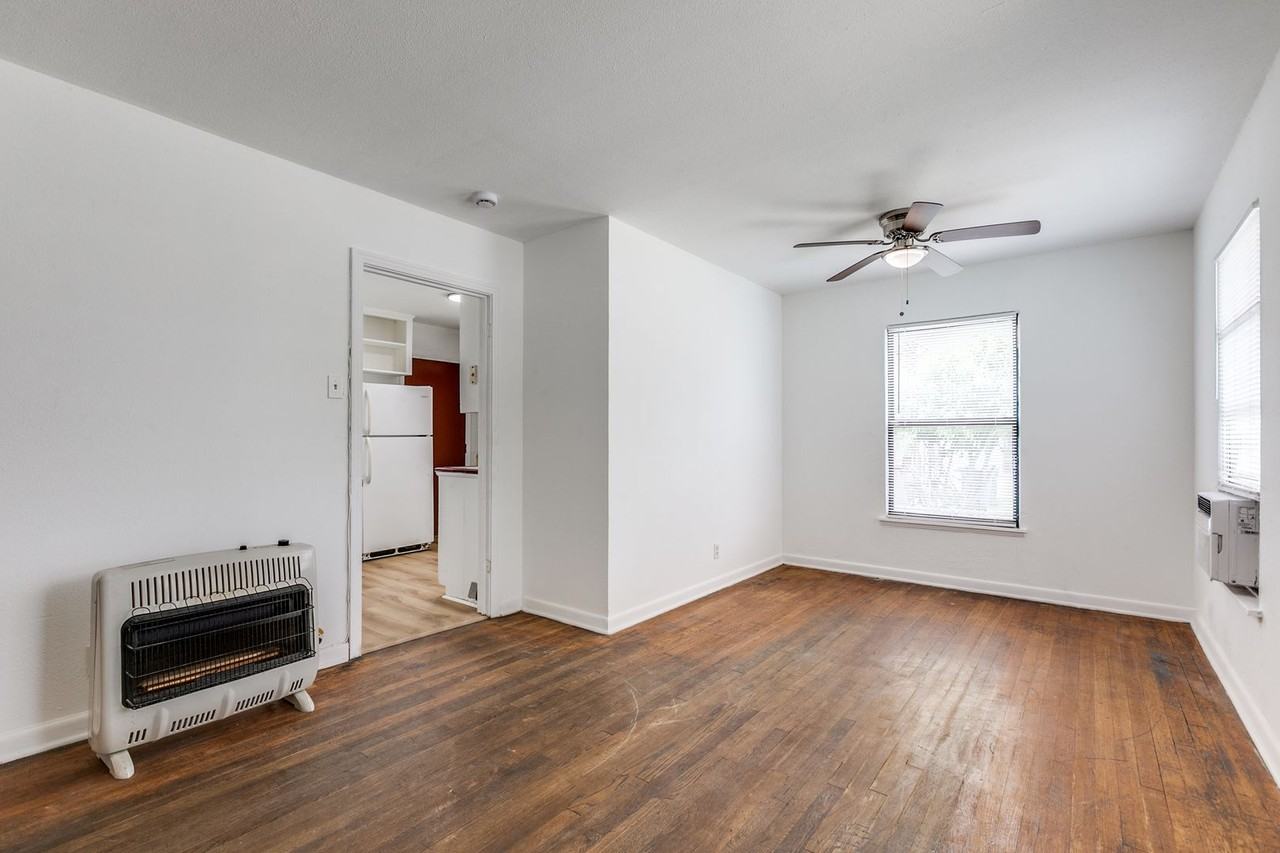 142 Helena St - Photo 7 of 25