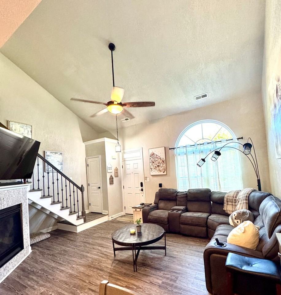 712 S Lake Cir - Photo 6 of 23
