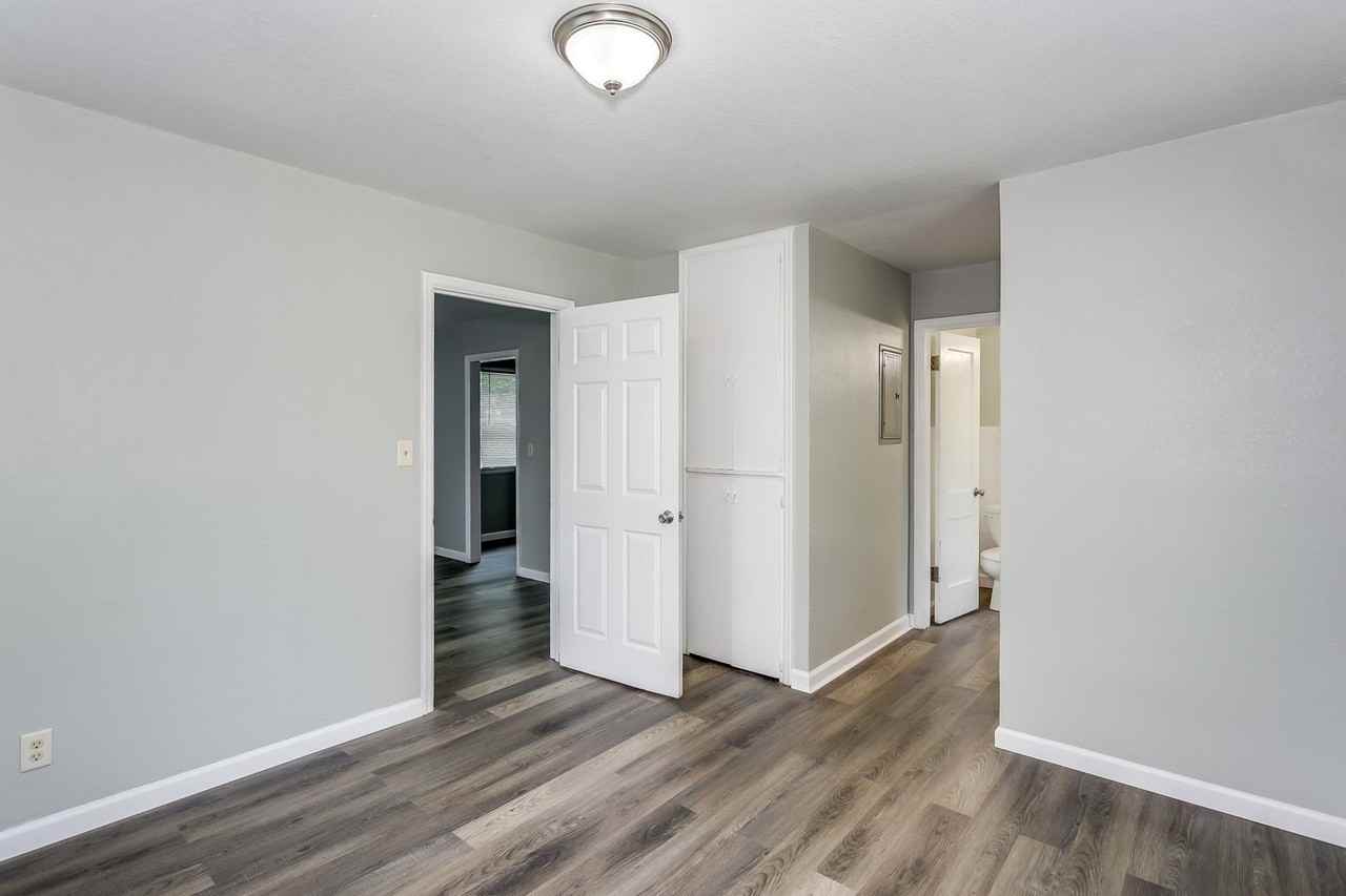 847 S Pershing St - Photo 5 of 10