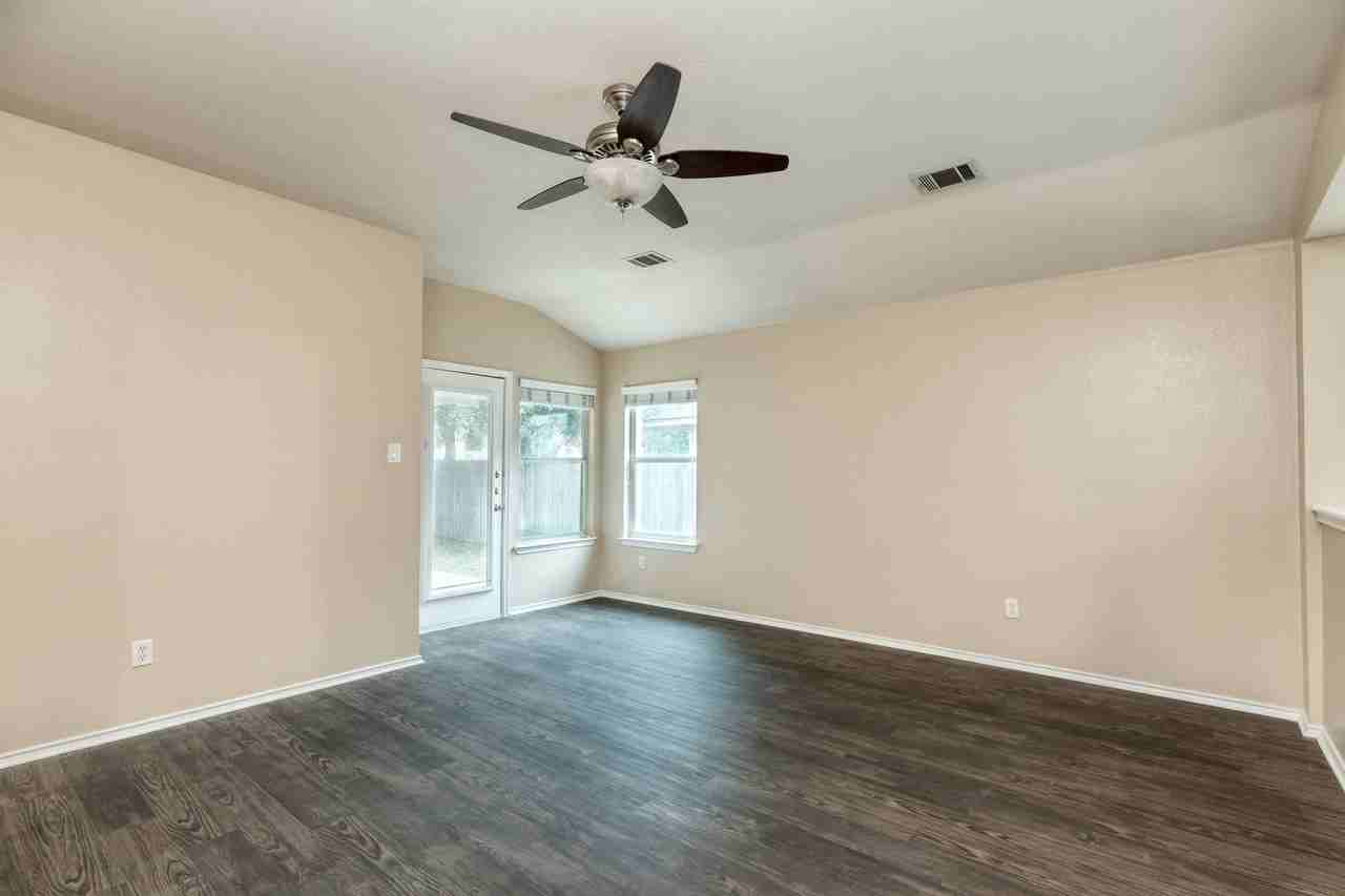 3353 Rod Carew Dr - Photo 2 of 13