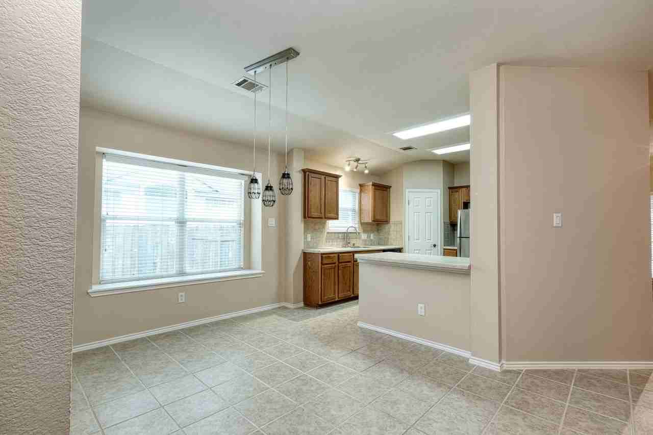 3353 Rod Carew Dr - Photo 3 of 13