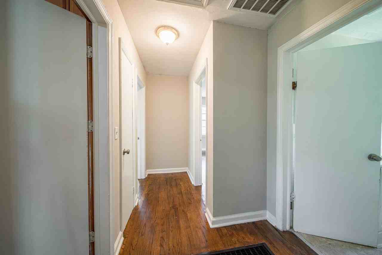 2320 Ginny Ave - Photo 5 of 23