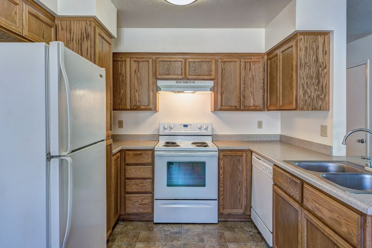 Shasta Creek Apartments - Photo 2 of 50