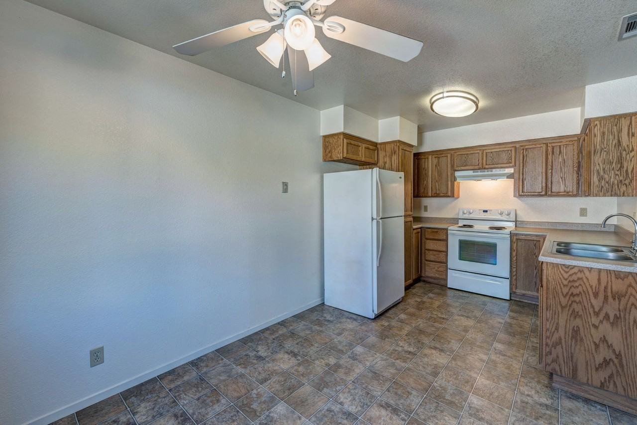 Shasta Creek Apartments - Photo 3 of 50