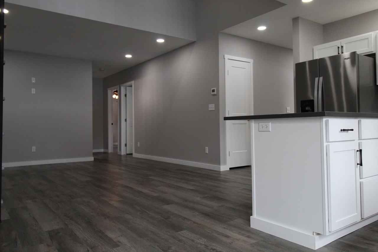 26812 N North Rd - Photo 3 of 34