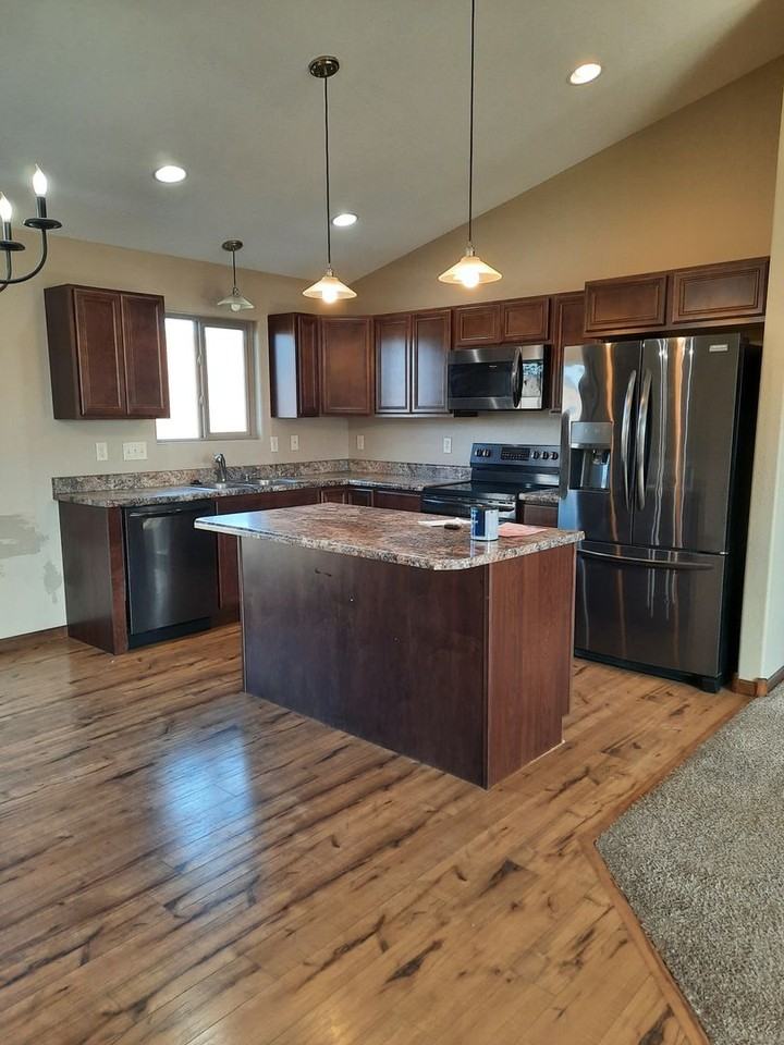 136 Melano St - Photo 4 of 9