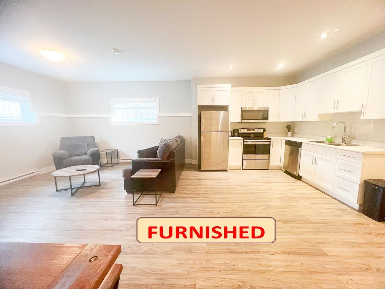 8703 B-8703 85 St - Photo 4 of 10
