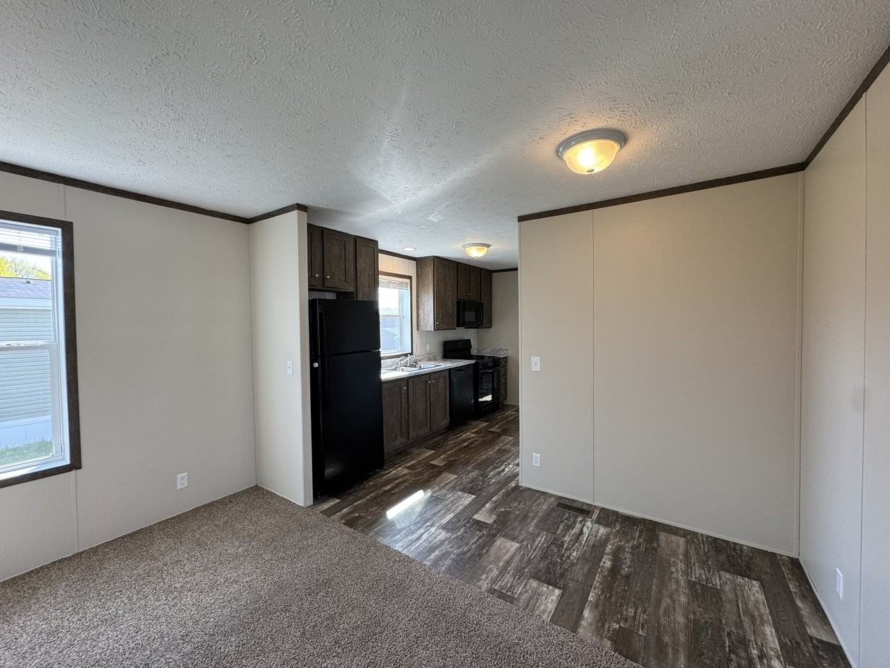 31 Mockingbird Dr #221 - Photo 3 of 29