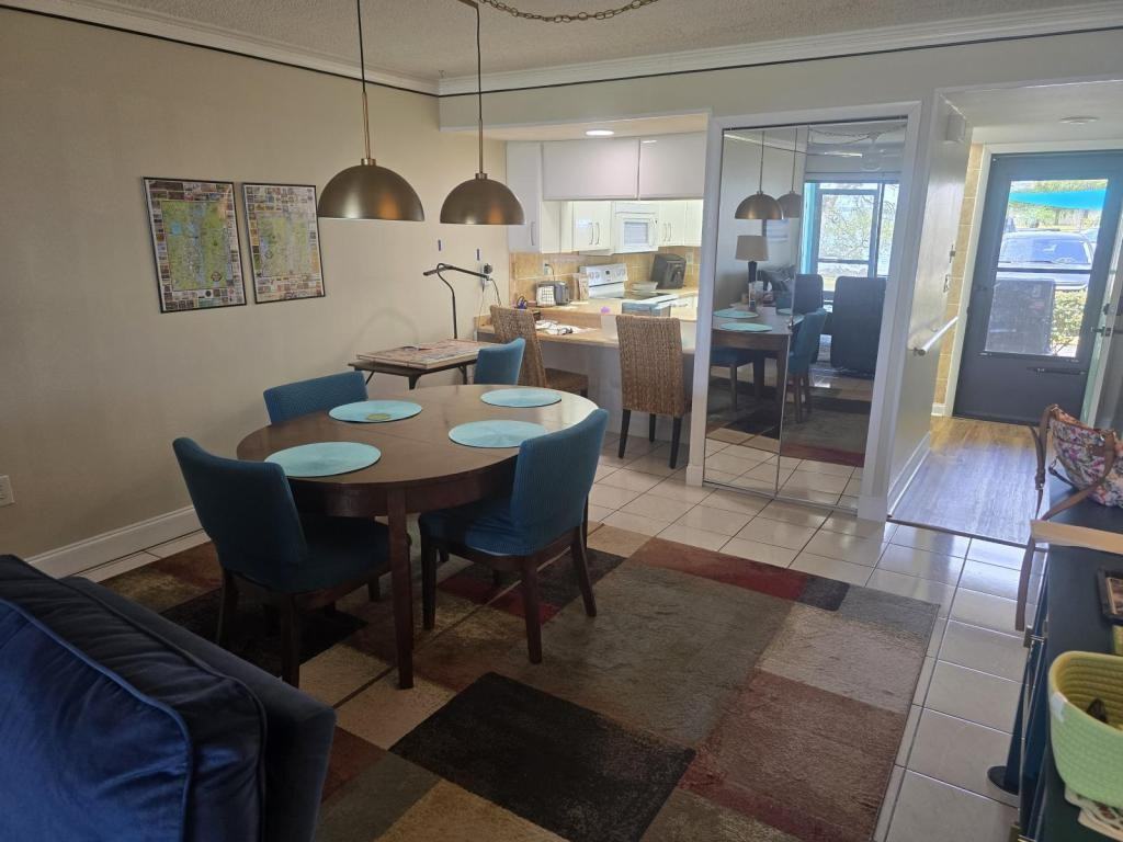 100 Canebreakers Dr ##107 - Photo 3 of 19