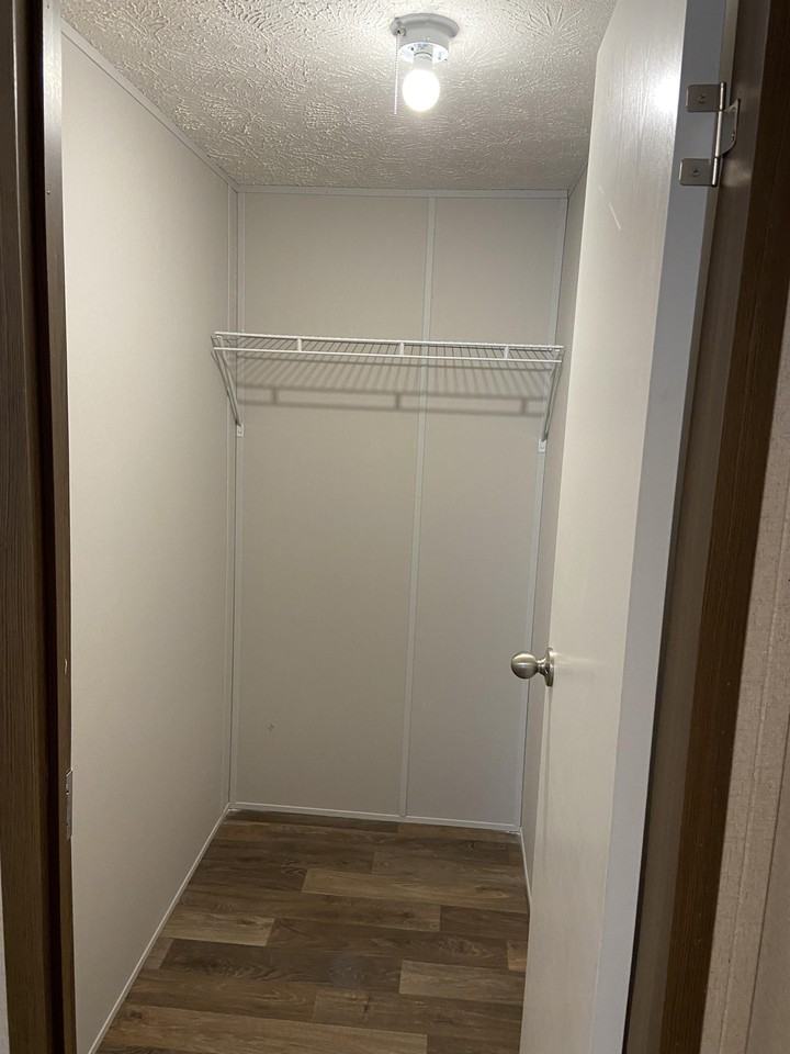 226 Stinson Dr - Photo 3 of 17