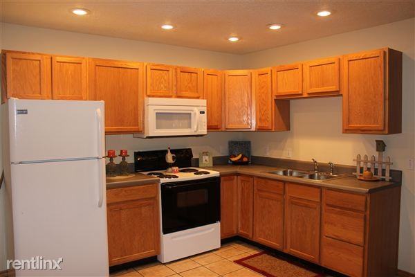 816 E 5th St - Photo 2 of 11