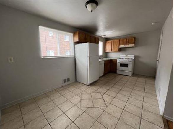 442 Brierly Ln #1 - Photo 2 of 9