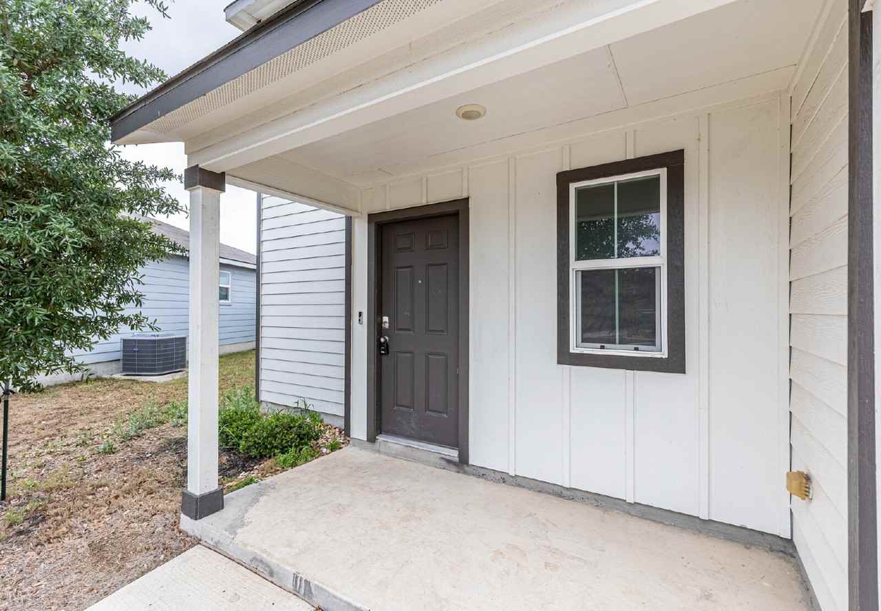 13111 Winemaker Dr - Photo 2 of 31