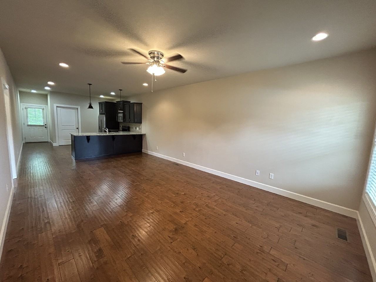 634 Cooper Sq - Photo 2 of 8