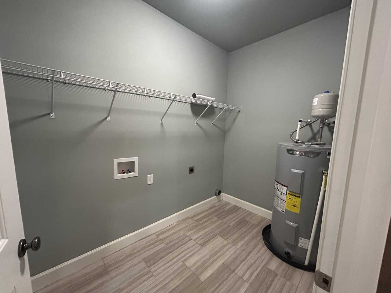 634 Cooper Sq - Photo 6 of 8