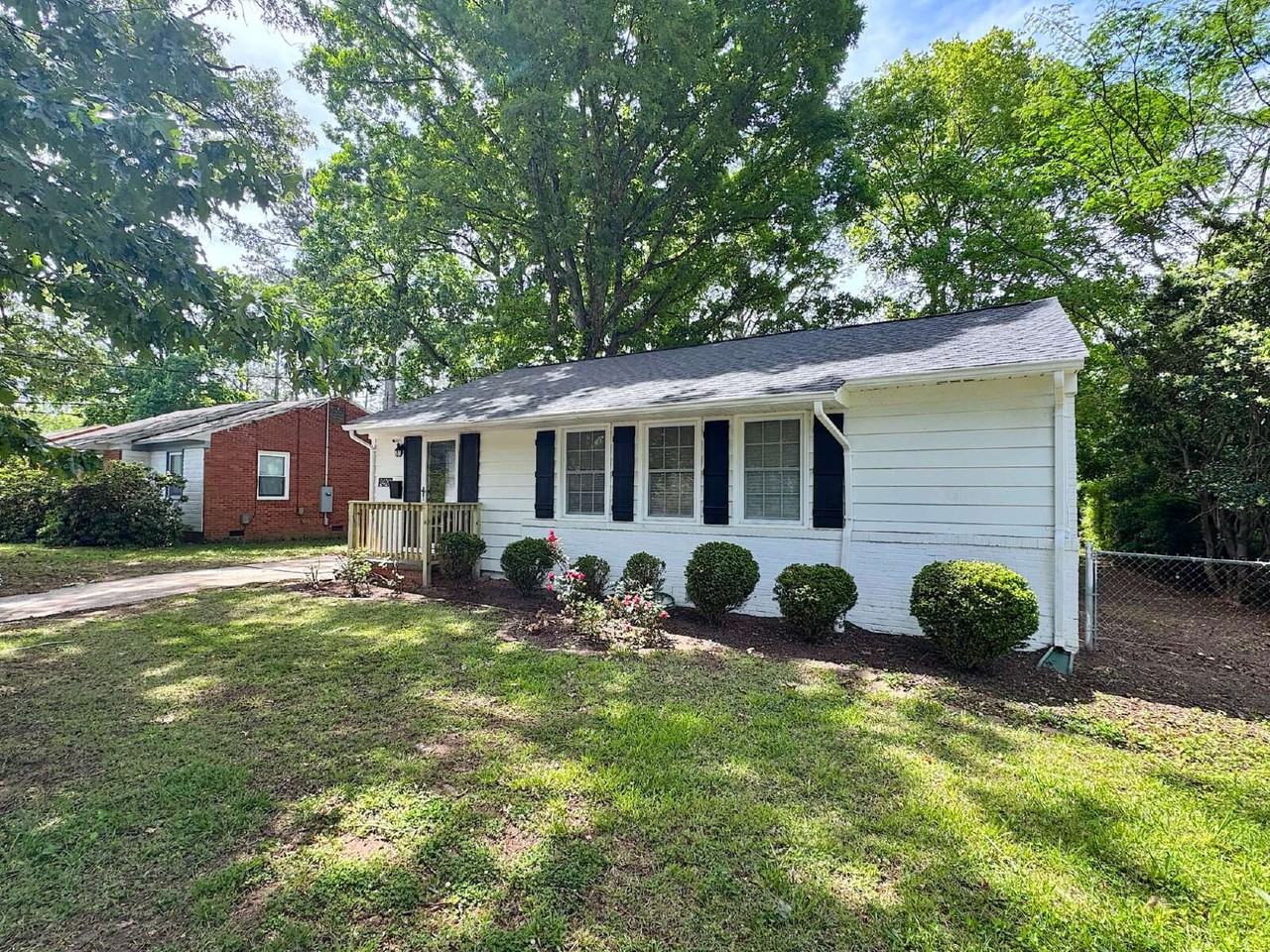 2420 Milburnie Rd - Photo 2 of 17