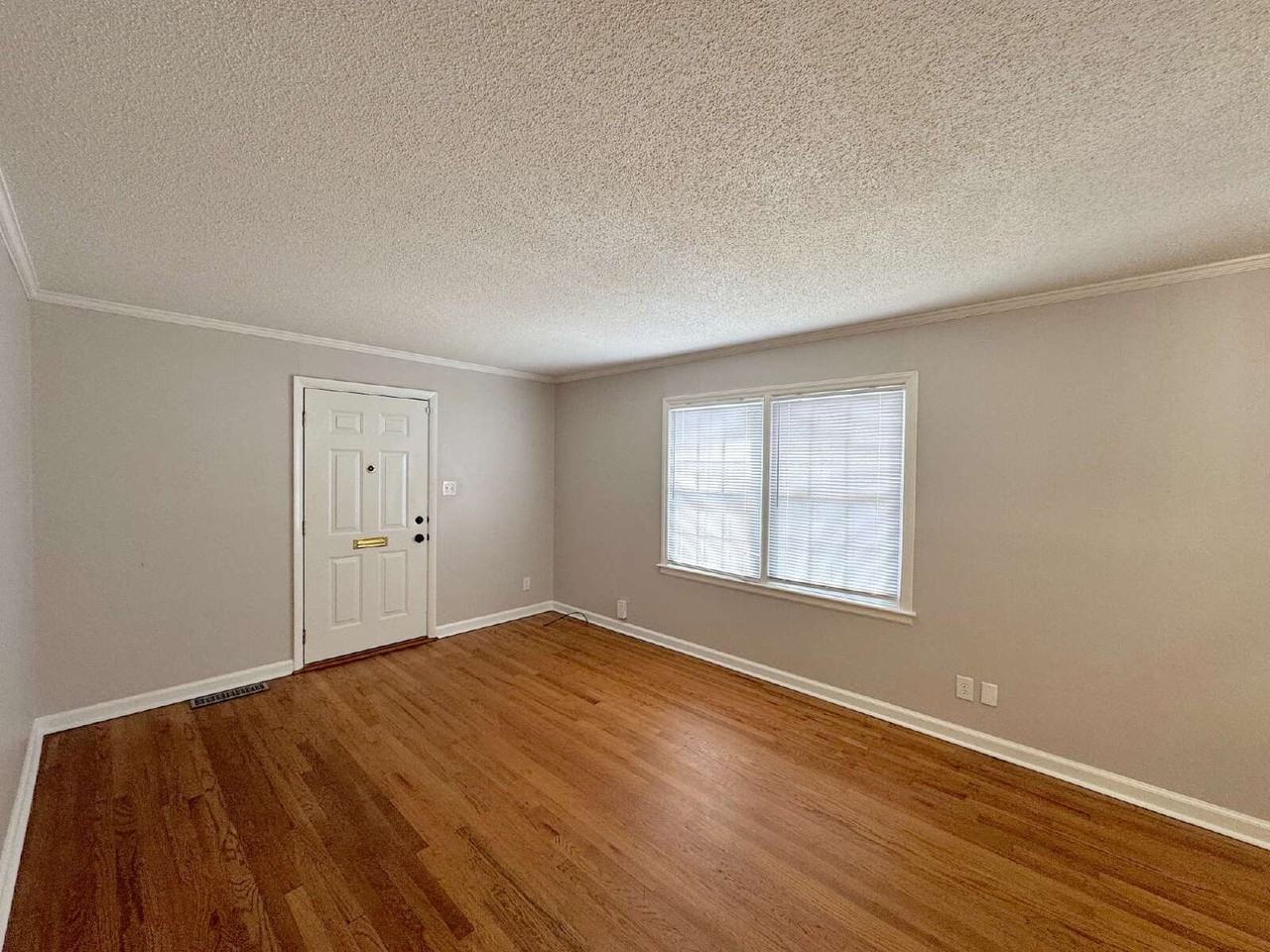 2420 Milburnie Rd - Photo 4 of 17