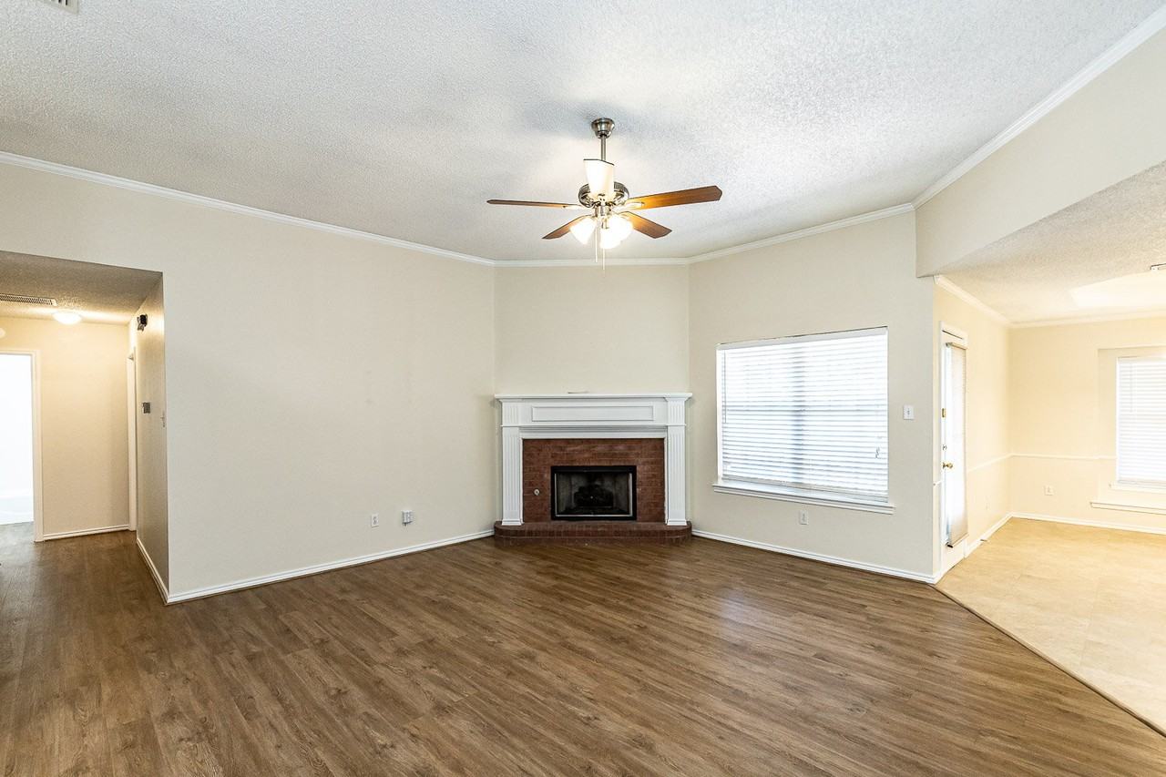 6203 7th St - Photo 3 of 42