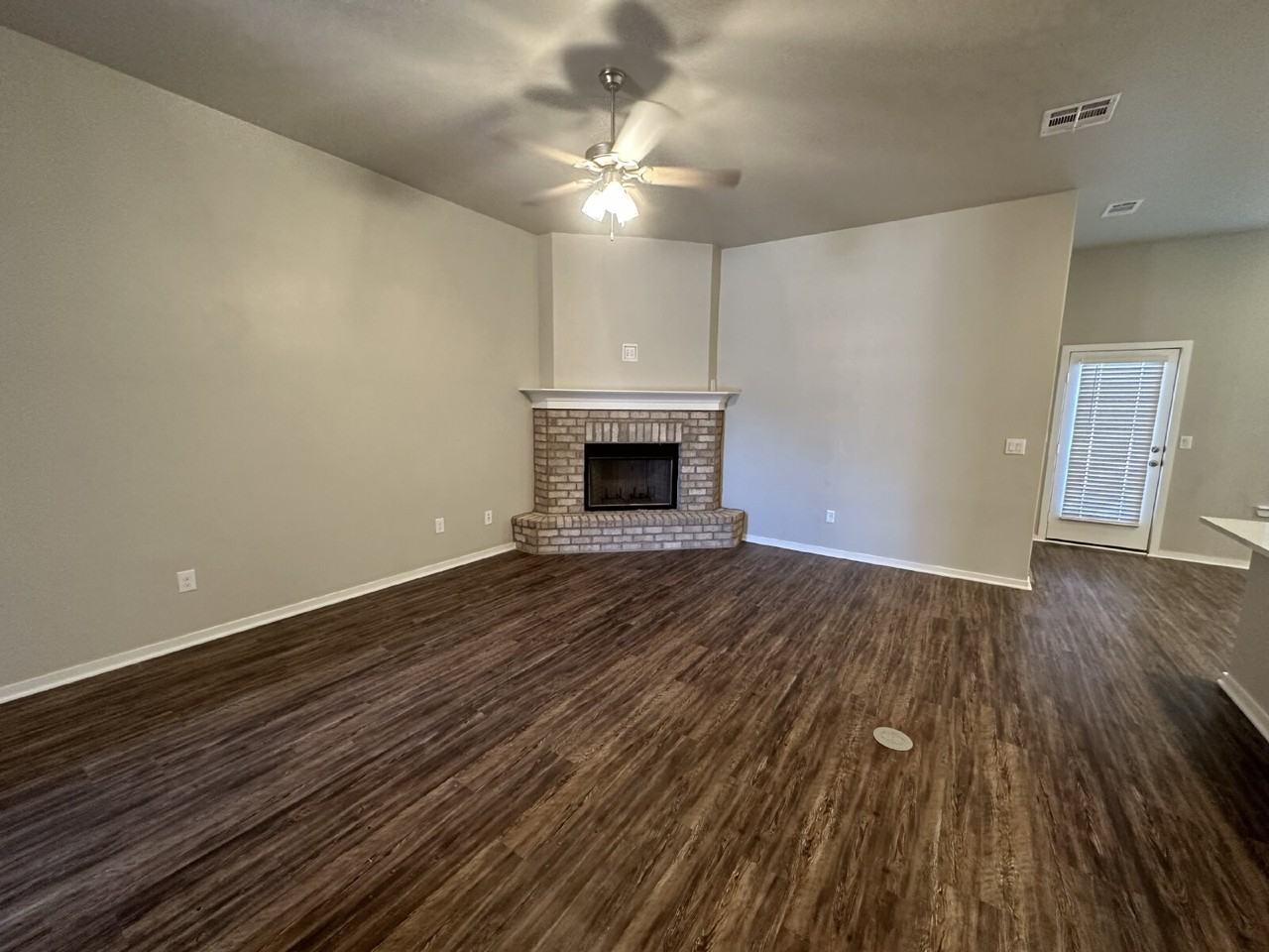 2909 Wausau Ave - Photo 3 of 13