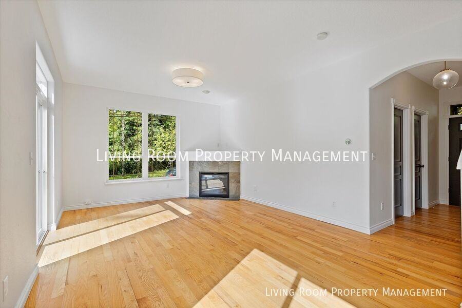 2908 Ne 88th Pl - Photo 2 of 20