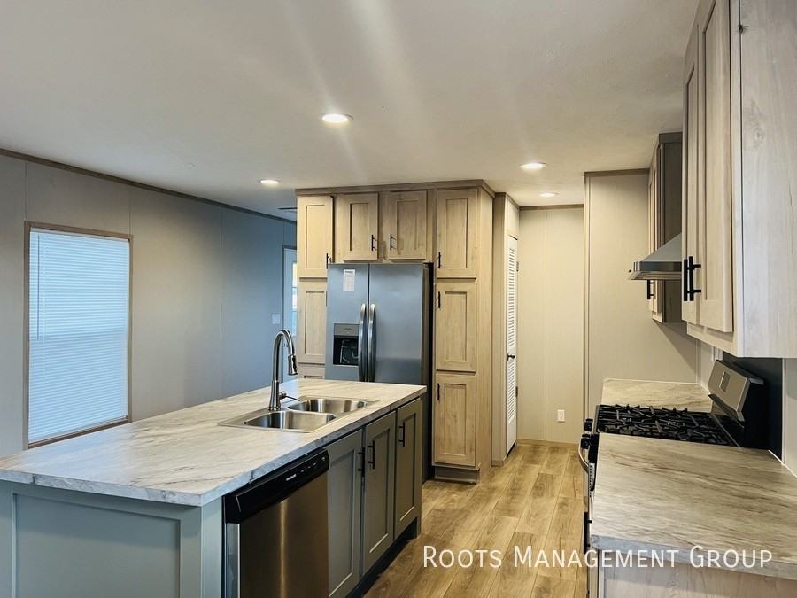 44 York Mobile Plz #44 - Photo 3 of 20