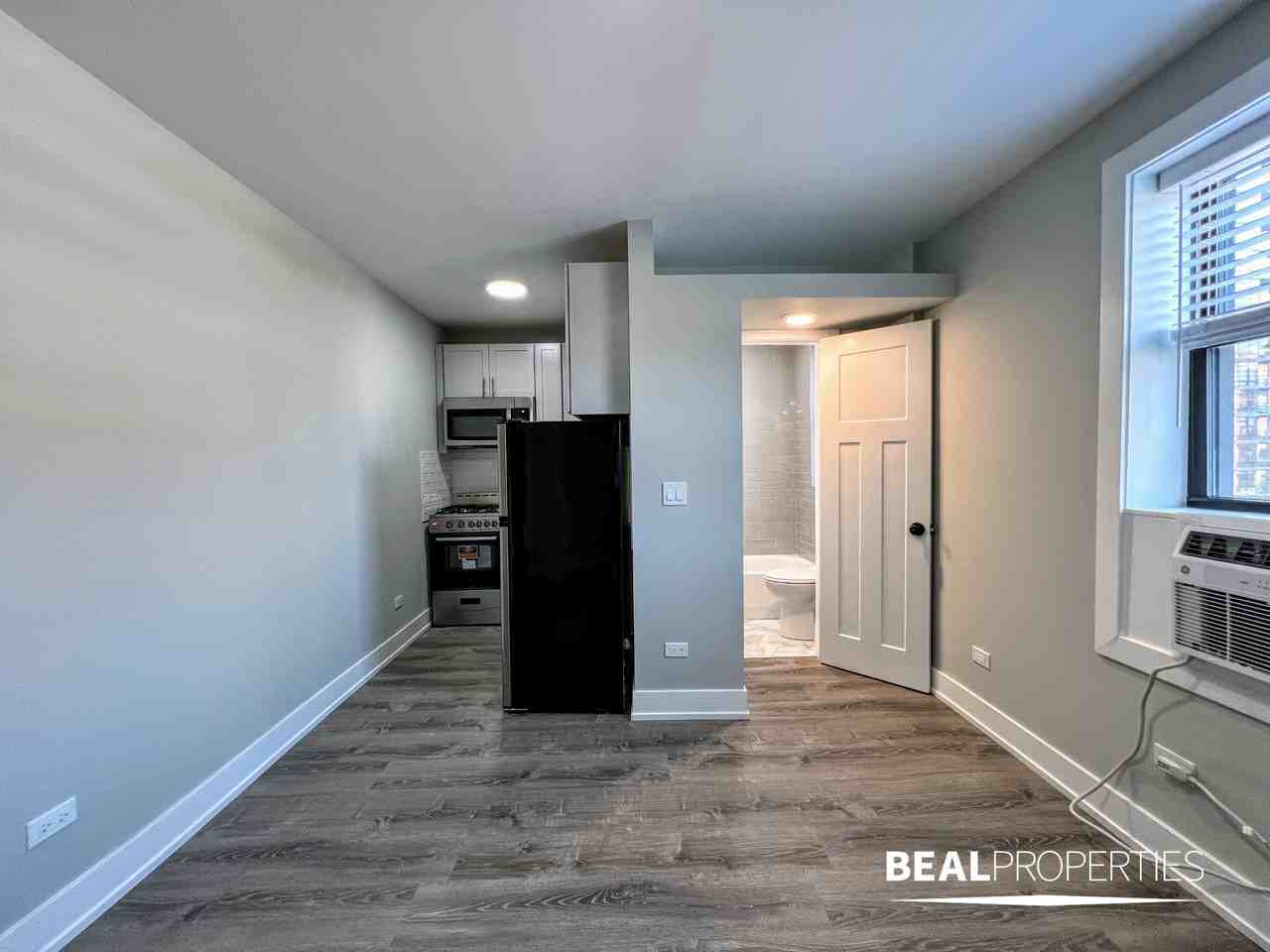 505 W Belmont Ave #7GS - Photo 2 of 6