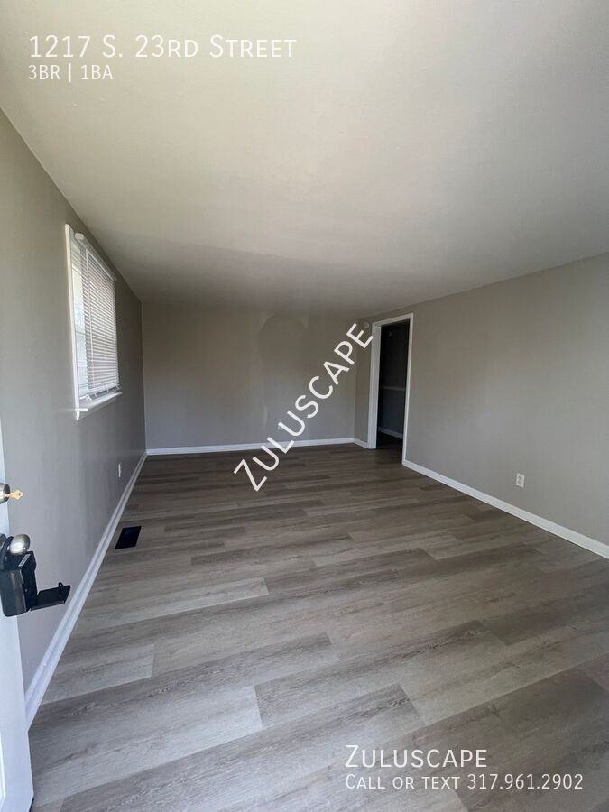 1217 S 23rd St - Photo 3 of 11