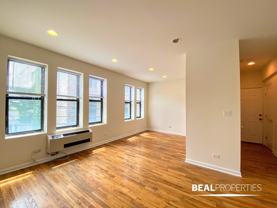 917 W Dakin St - Photo 1 of 1