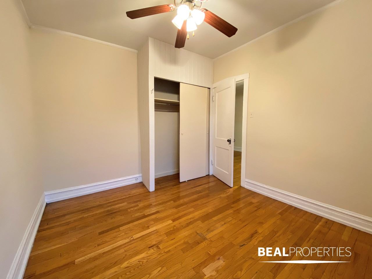 947 W Cornelia Ave #955-3A - Photo 4 of 9