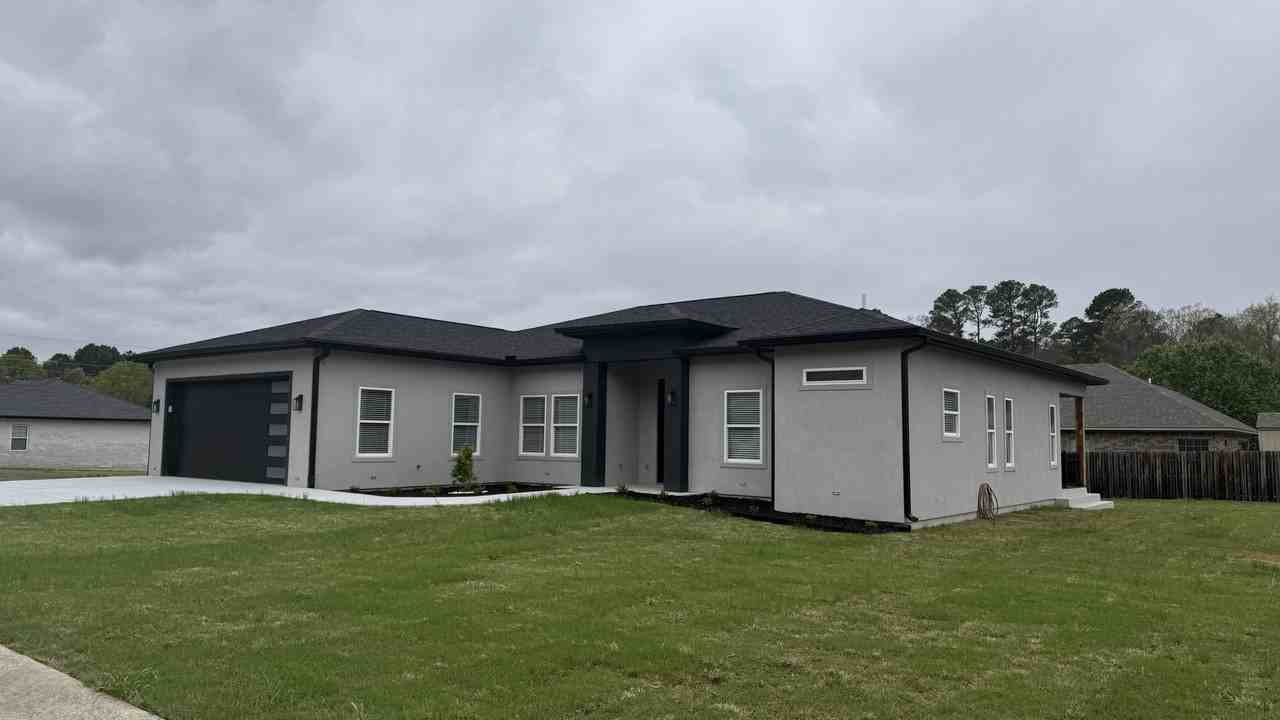 219 Fox Chase Cir #NA - Photo 2 of 17