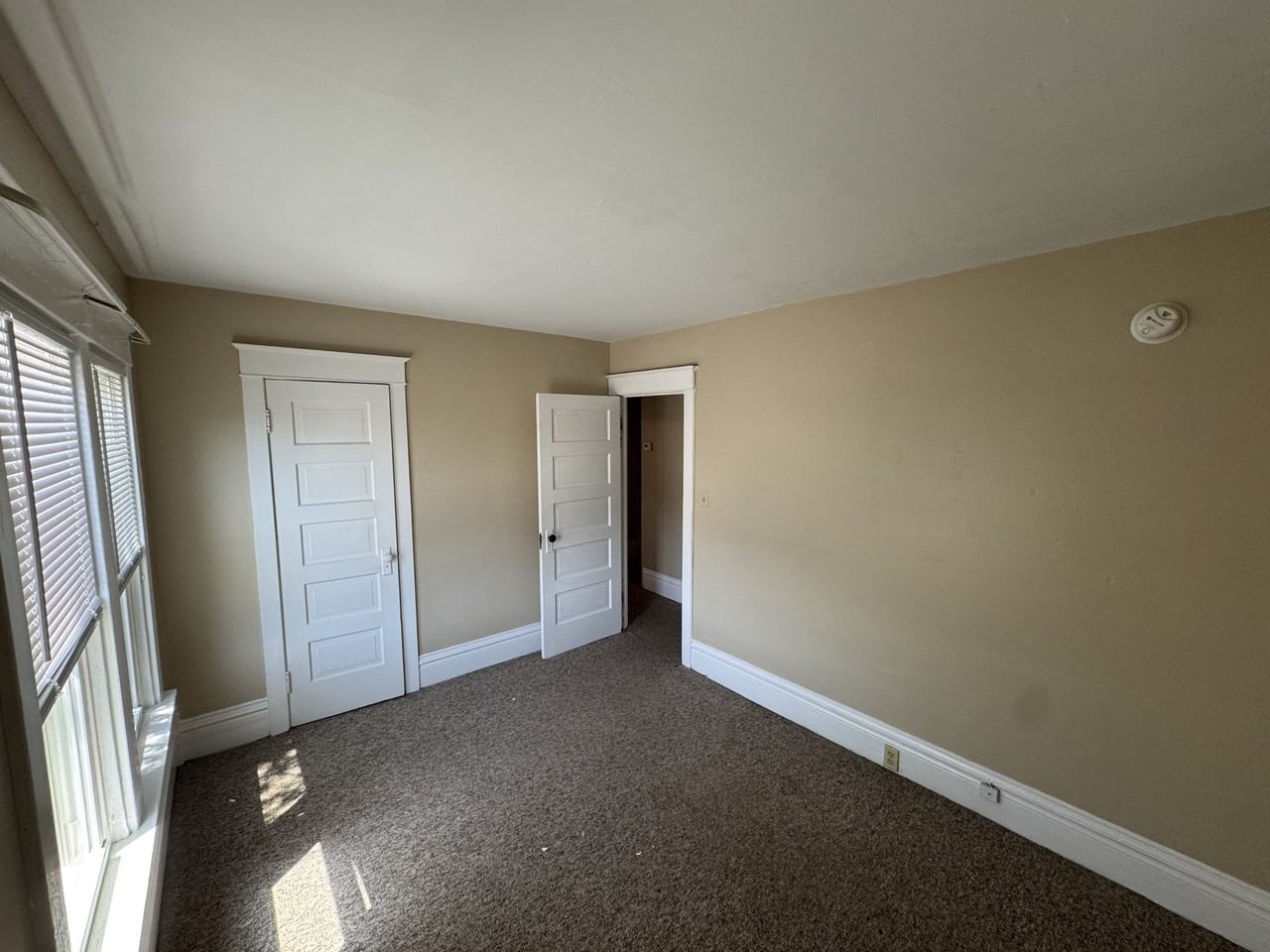 1938 W 4th St #2ndFL - Photo 4 of 8