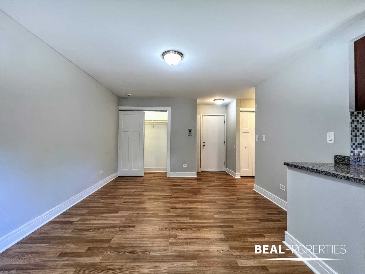 696 Elm Pl #109S - Photo 2 of 8