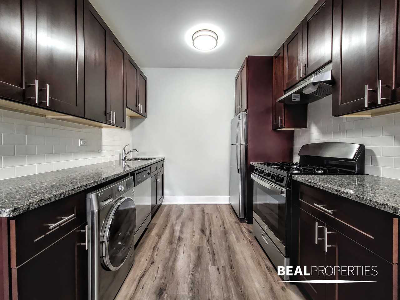 725 St Johns Ave #02-1 - Photo 4 of 16
