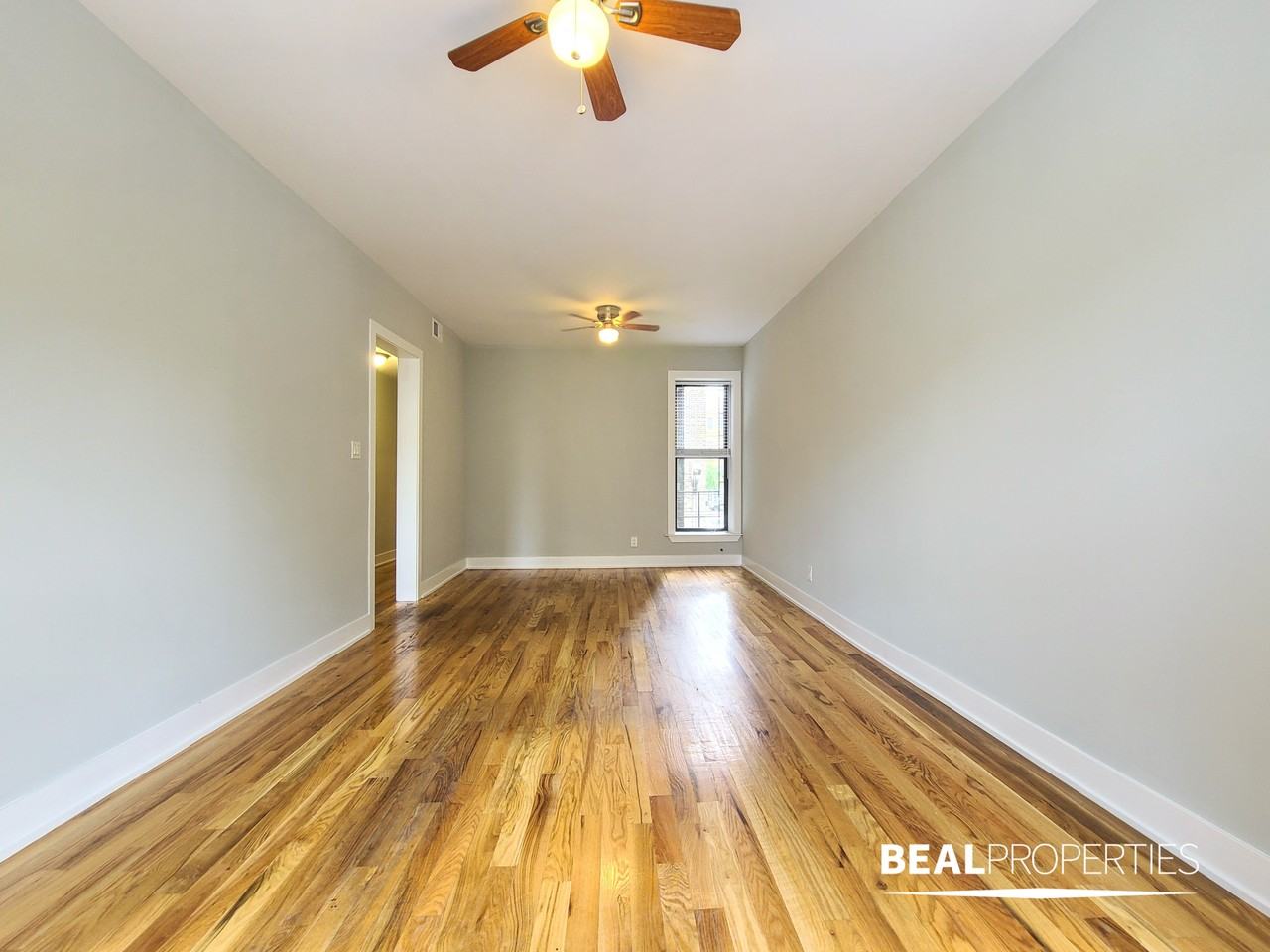 645 W Oakdale Ave #3-3 - Photo 2 of 14